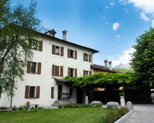 Villa Perale- Apartment in villa with park on the slopes of the Dolomites 벨루노 호텔