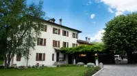 Villa Perale- Apartment in villa with park on the slopes of the Dolomites