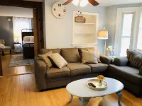 Newly Renovated, Classy, and Elegant!