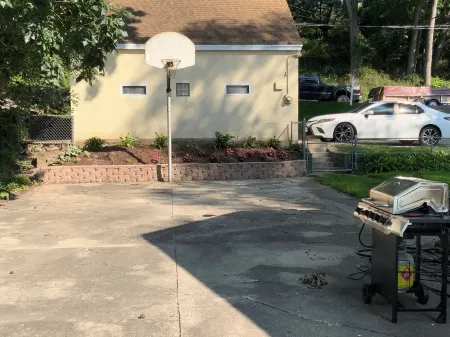 Eagle's Landing on the Rock River, Pontoon Available to Rent