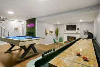 Stay & Play| Hot Tub & Game Room
