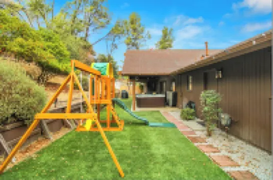 Yosemite Forest Villa