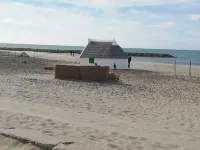 Lovely new apartment 10 minutes walk from the beach!