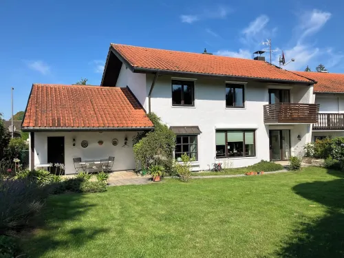 Absolutely quiet 3 Room Apartment "At Isar River Park",  near Munichs Centre Hotels in Grunwald