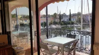 Newly renovated 2-room apartment in "Venise Provençale