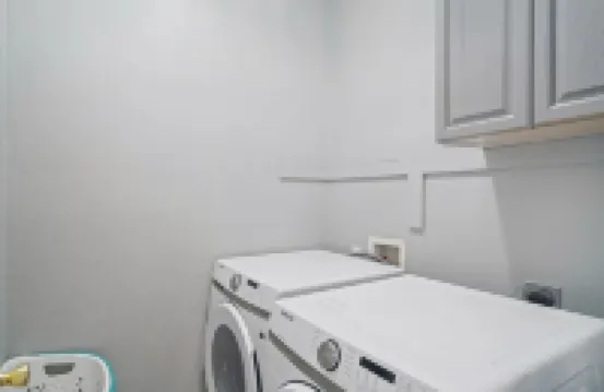 Hot Tub! 4BR 3BA Modern, newly remodeled, 16 ppl