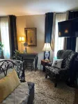 Upstairs, tranquil, 1 bedroom unique apartment close to downtown.