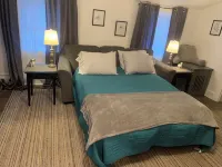 Beautiful 2nd story apartment 10 minutes from 2 state parks.