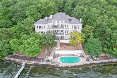 Porto Cima Exclusive Luxury Mansion! Private Pool! Master Spa Hot Tub! Game Room Hotel a 