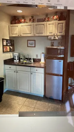 Sailor's Choice - NON SMOKING Apartment in Downtown Cedar Key with Gulf Views!