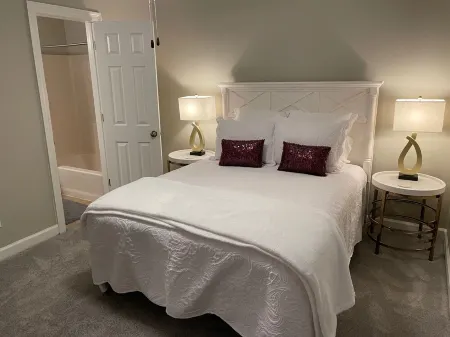 Oxford Ole Miss Condo Walking Distance To Pool, Gym, Campus And Square!