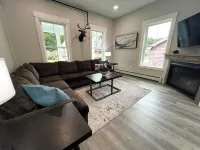 BRAND NEW 8 Bedroom House/On Shuttle Route/Walk to Downtown /Minutes to Okemo