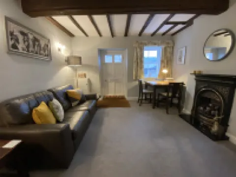 2 Victoria Cottages - Cosy Grade II Listed Cottage