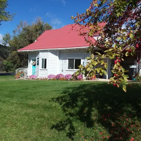Bryce/Zion Cottage, 3 Bedroom, King Beds, Fiber INTERNET 1 GIG, Free Parking