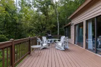 Whispering Creek Hot Tub Pool TennisGolf King Beds