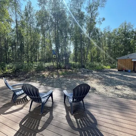 Tri-River Retreat + Bunkhouse, only 5 min from downtown Talkeetna!