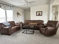 Lunker House By the Bay- Rural, Contemporary and Spacious-Moments from Downtown - WiFi