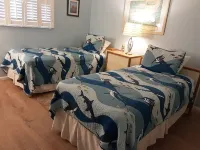 ON THE BEACH, BEAUTIFULLY RENOVATED, ONSITE MANAGEMENT, GREAT RESTAURANTS NEARBY Hotels in Indian Harbour Beach