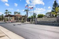 Desert Escape, 3Bd 3Bth, 2 King Suites in Gated Country Club Hotels in Indio