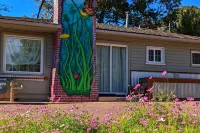 The Garden House of Downtown Manitou Springs, Colorado