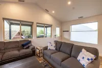 Funston Suite, Minutes from Downtown Glenwood