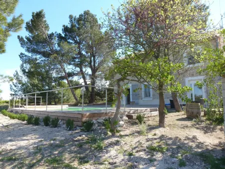 Mas with swimming pool in organic vineyards, 6 pers - 3 bedrooms - 2 bathrooms