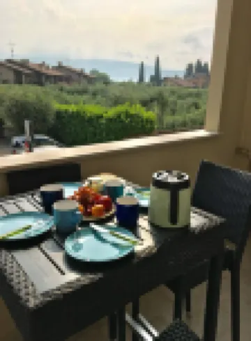 Vacation in Toscolano Maderno - 50 meters from the lake. With swimming pool.