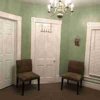 Historic Downtown Morgan Street Apartment - Pet Friendly! Others
