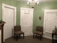Historic Downtown Morgan Street Apartment - Pet Friendly!