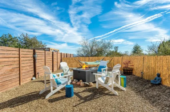 Private 30' Swimming Pool & Hot Tub Amazing Views & Serenity Close to Sedona!