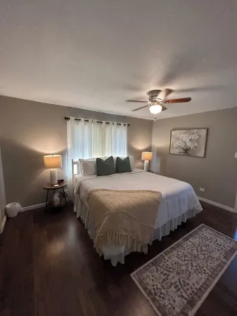 Cozy house close to TSU campus! Отели рядом с достопримечательностью «Summer Sky»