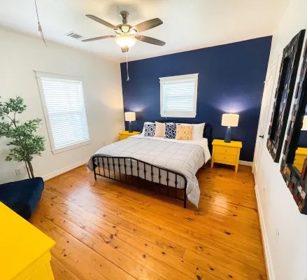 Crystal Beach 3Br Retreat with Hot Tub, Fire Pit and Beach Access