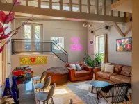 Expansive Open Loft Apartment in the Middle of Downtown. Great for Groups.