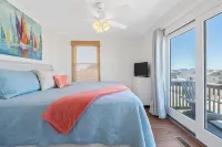 Oceanfront w/Hot Tub and Rooftop Deck - Panoramic Views! Hotels near Bodie Island