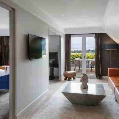 Renaissance Paris Hippodrome de St. Cloud Hotel Rooms