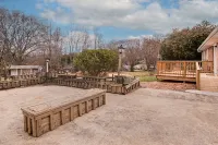 Peaceful Ranch Home - 4BR/3BA