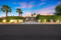 Four bedroom suites, private pool, spa & gourmet kitchen on .25 acre!