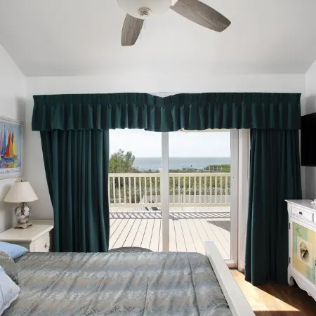 Direct Ocean View! 5 Bed/3 Bath with room for everyone. Large pool and Dock!