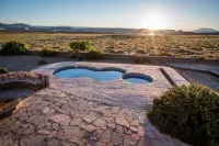 HOZHO: Pool, Hot Tub, Fast WiFi, Level 2 EV PHEV Charger & Lake Powell Views