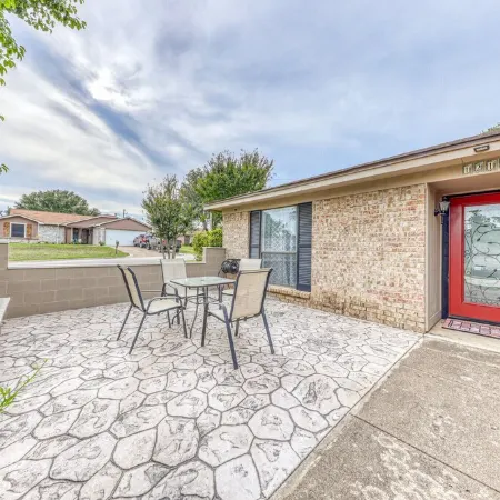 2 Bed ,2 bath private home with hotub & fire pit FortWorth,TCU,Stockyards,Rodeo Отели рядом с достопримечательностью «Хален Молл»