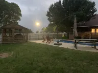 Rodeo Ranch 55 Acres, 3 Bdr, Pool, Parking, Located Close to Casino Các khách sạn gần Three Valley Museum