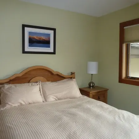Beautifully Renovated 2 BR 2 Bath Light Filled JHMR View Condo