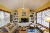 Mermaid Cottage Priv Heated Pool!  4th Night Free September and October!