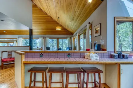 Dog Friendly Home w/ Hot Tub, 10 SHARC Passes, and Second Level EV Charger