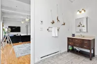 Stunning 3-Bedroom Luxury Loft in the Heart of Chelsea, Manhattan