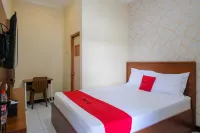 RedDoorz Near Gor Satria 3 Hotels in Kecamatan Kembaran