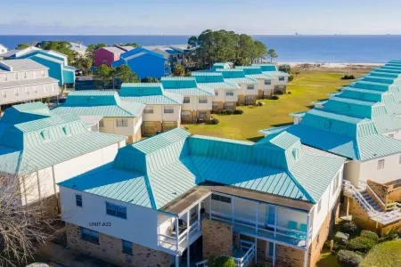 Winter at the Beach, Family's Welcome.