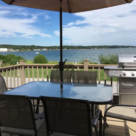 Hamptons Waterfront- On A Sandy Beach- Relax & GetawaySH)