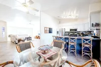 Chapala Court: 3BD/2BA w/ Fire Pit & Hot Tub