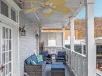 Historic Home w/ Sauna, HotTub, Speakeasy & Game Room Hotels in Berkeley Springs
